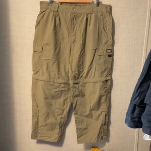 Men's Cargo Pants in Olive Green